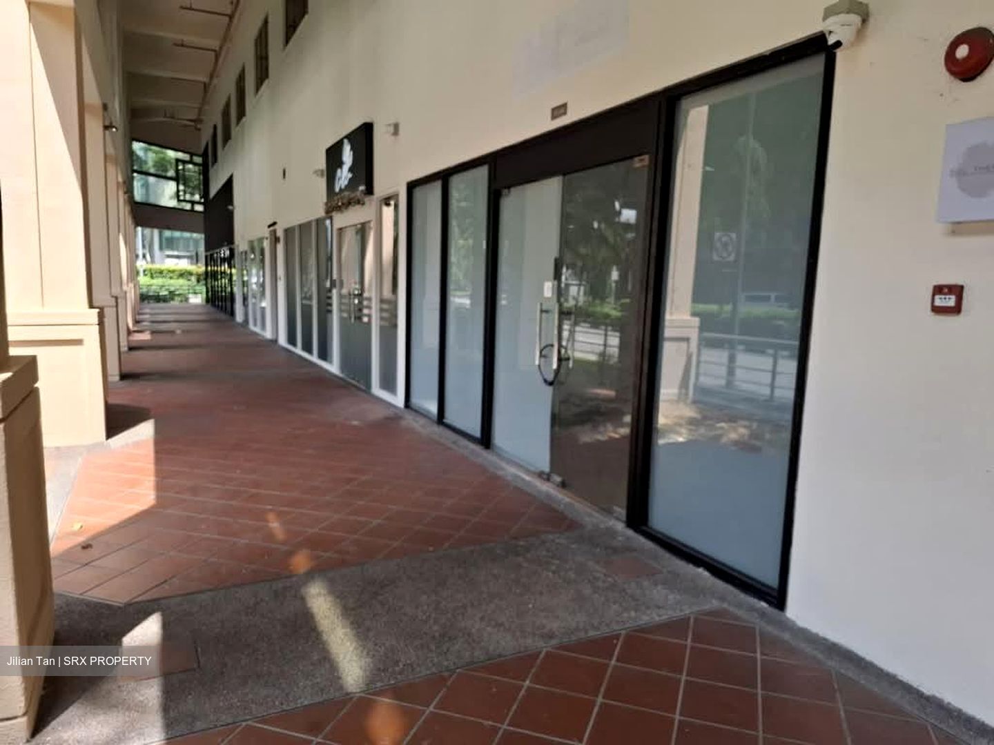 The Riverside Piazza (D1), Retail #587569661